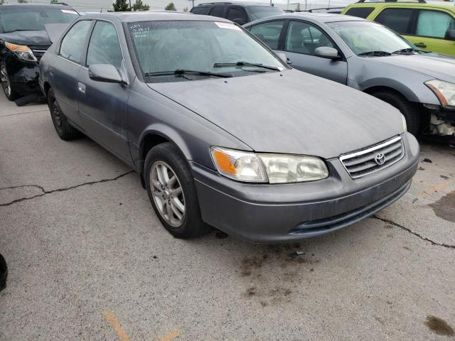 4T1BF28K01U966637 - 2001 TOYOTA CAMRY LE 灰色 照片 4