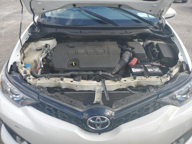 JTNKARJE7JJ569925 - 2018 TOYOTA COROLLA IM أبيض صورة 11