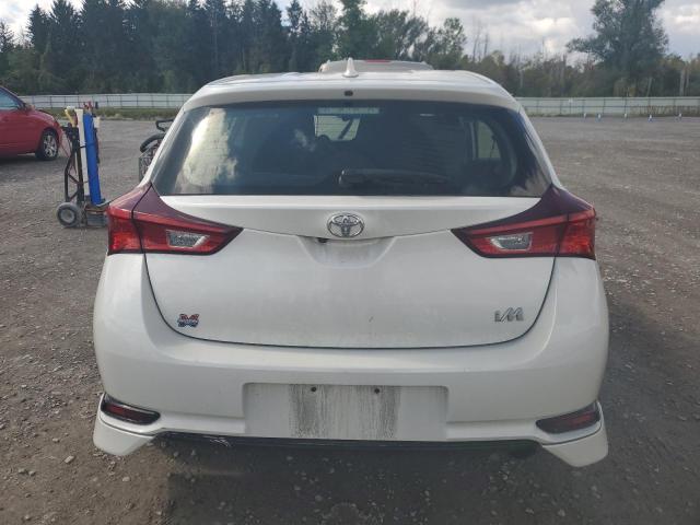 JTNKARJE7JJ569925 - 2018 TOYOTA COROLLA IM أبيض صورة 6