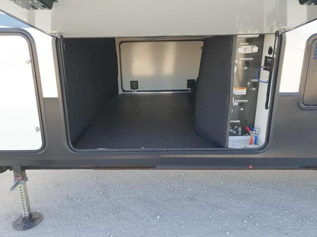 4YDFHMT26PA741018 - 2023 KEYSTONE MONTANA TWO TONE photo 9