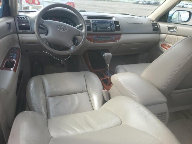 4T1BF30K12U527756 - 2002 TOYOTA CAMRY LE BLUE photo 8