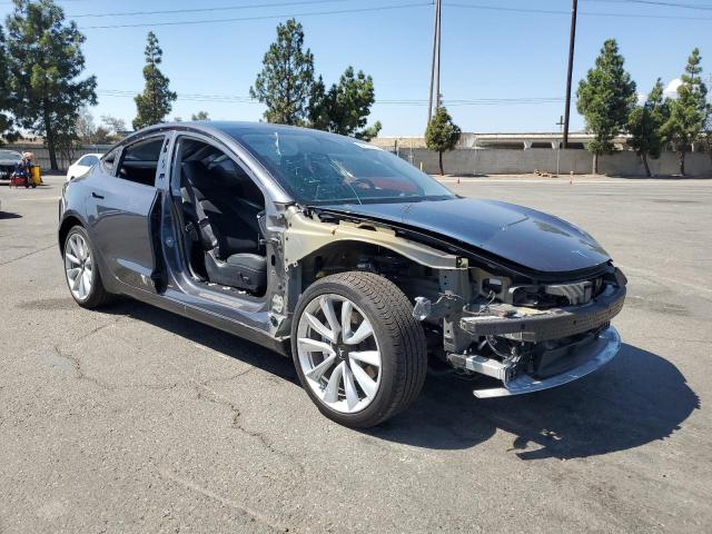 5YJ3E1EA2KF412656 - 2019 TESLA MODEL 3 银色 照片 4