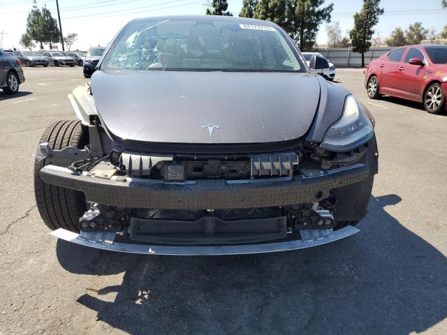 5YJ3E1EA2KF412656 - 2019 TESLA MODEL 3 银色 照片 5