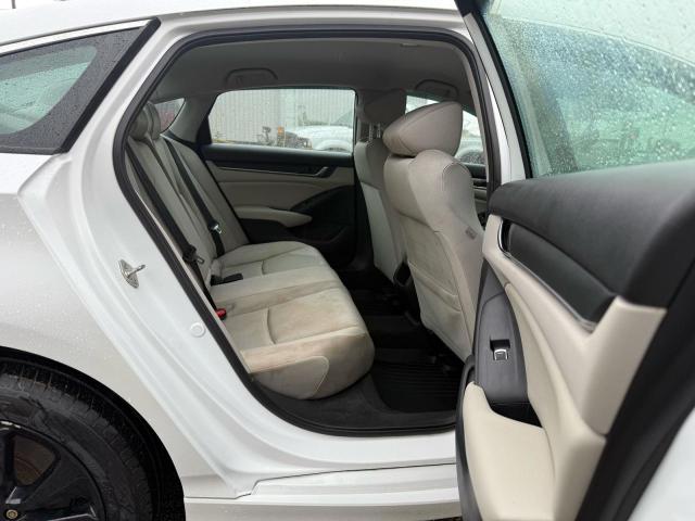 1HGCV1F13KA123066 - 2019 HONDA ACCORD LX WHITE photo 6