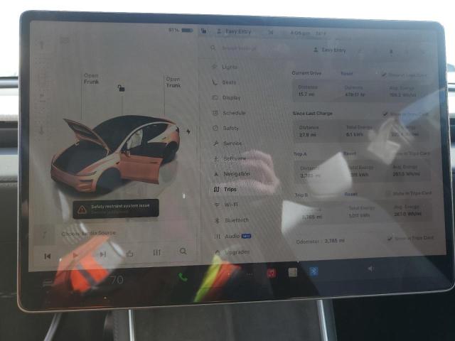 7SAYGDEE4TF343123 - 2026 TESLA MODEL Y WHITE photo 9