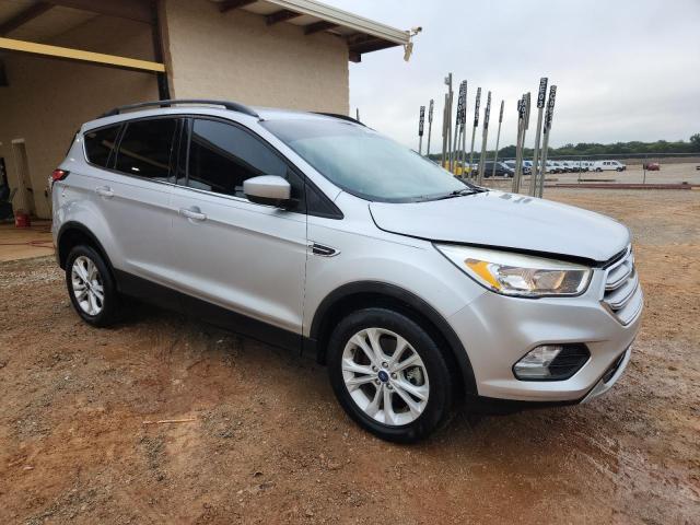 1FMCU9GD2JUB39549 - 2018 FORD ESCAPE SE SILVER photo 4