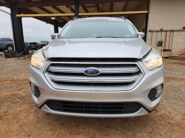 1FMCU9GD2JUB39549 - 2018 FORD ESCAPE SE SILVER photo 5