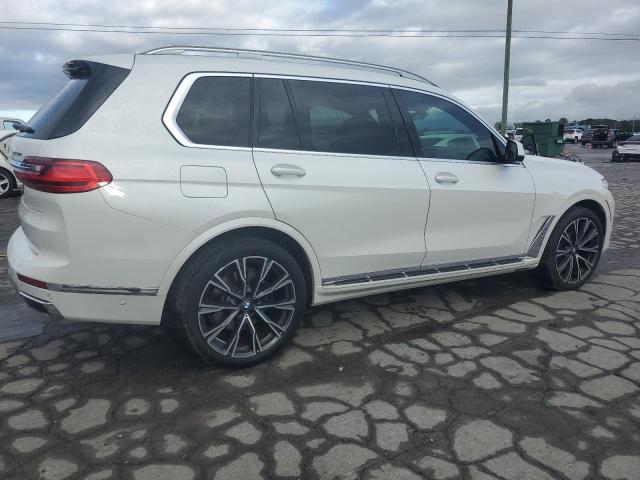 5UXCX4C53KLS37640 - 2019 BMW X7 XDRIVE50I WHITE photo 3