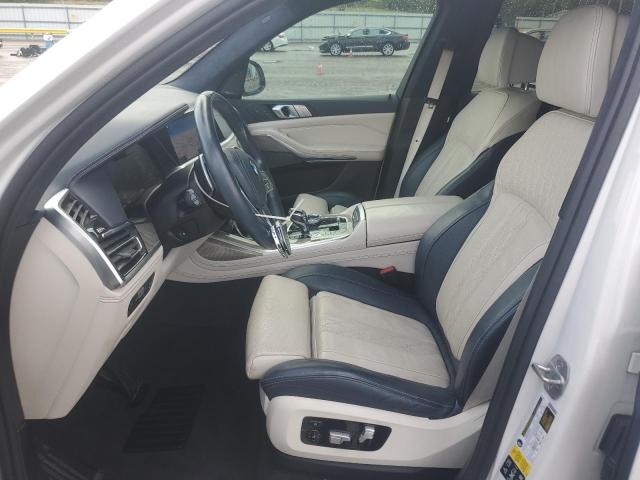 5UXCX4C53KLS37640 - 2019 BMW X7 XDRIVE50I WHITE photo 7