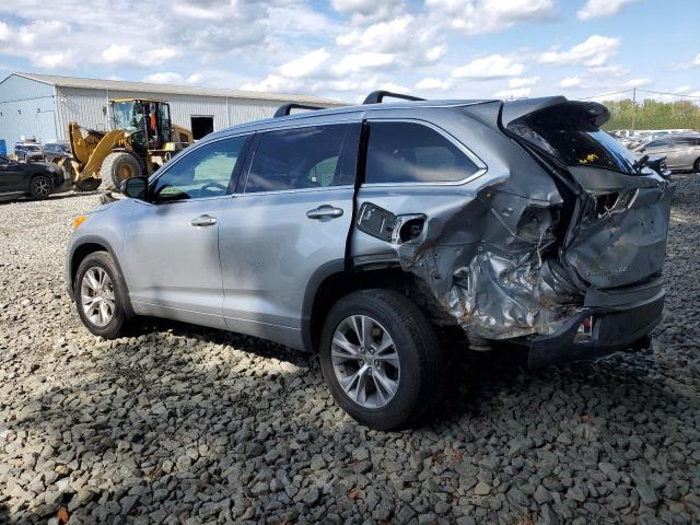 5TDJKRFH6FS204940 - 2015 TOYOTA HIGHLANDER XLE SILVER photo 2
