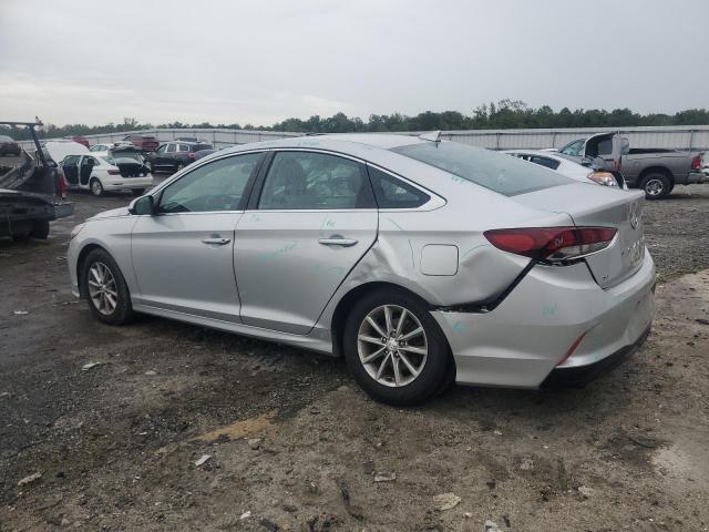 5NPE24AF7KH779705 - 2019 HYUNDAI SONATA SE SILVER photo 2