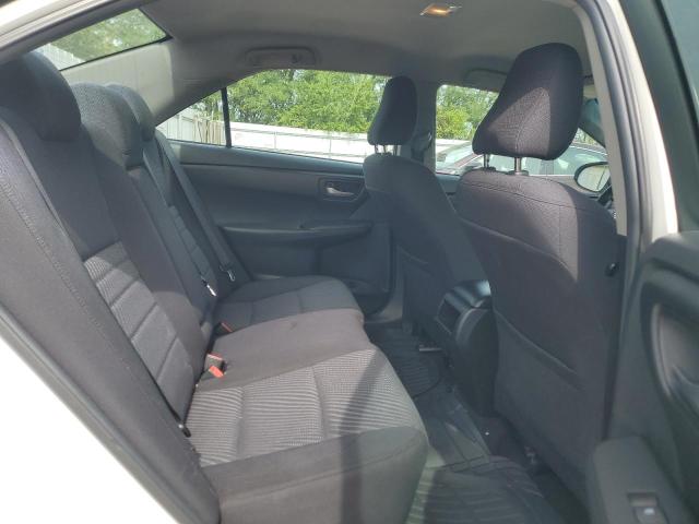 4T4BF1FK6FR498407 - 2015 TOYOTA CAMRY LE 白色 照片 10
