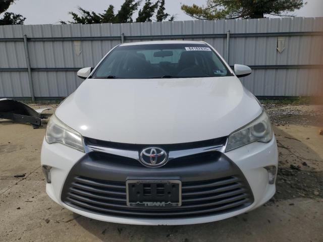 4T4BF1FK6FR498407 - 2015 TOYOTA CAMRY LE 白色 照片 5