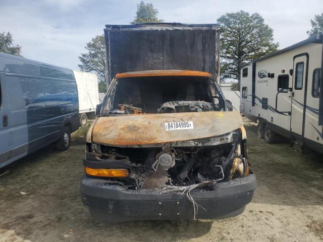 1GB0GRFP9J1212870 - 2018 CHEVROLET EXPRESS G3 白色 照片 5