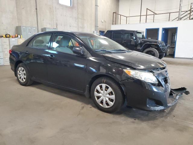 2T1BU4EE4AC502820 - 2010 TOYOTA COROLLA BASE 黑色 照片 4