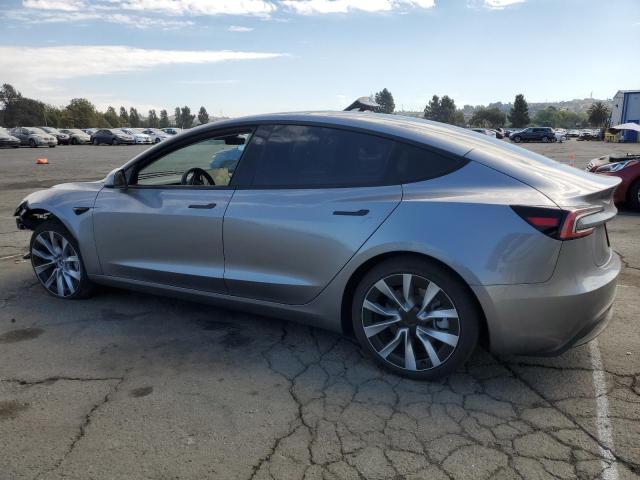 5YJ3E1EA1SF938664 - 2025 TESLA MODEL 3 灰色 照片 2