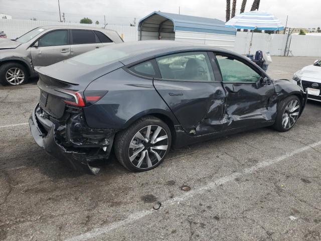 5YJ3E1EA2SF963928 - 2025 TESLA MODEL 3 灰色 照片 3