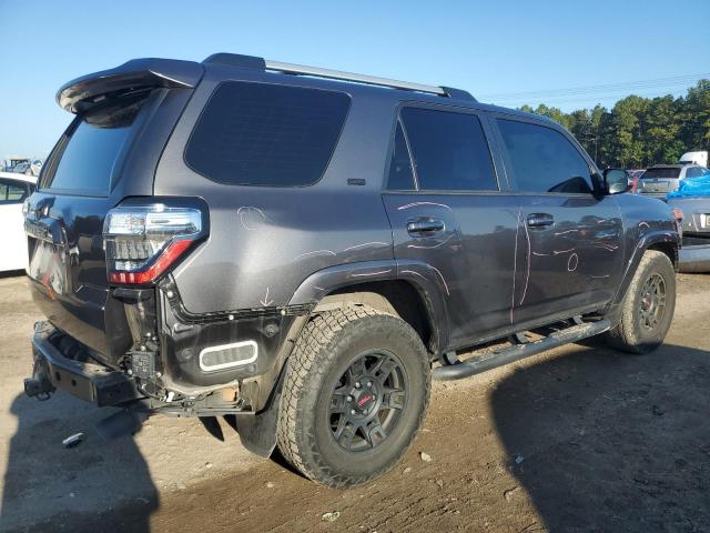 JTEFU5JR3N5270970 - 2022 TOYOTA 4RUNNER SR5 灰色 照片 3