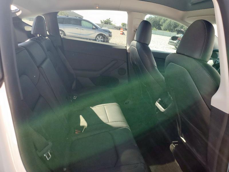 7SAYGDEE6NA011927 - 2022 TESLA MODEL Y WHITE photo 10