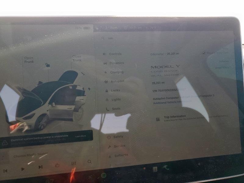 7SAYGDEE6NA011927 - 2022 TESLA MODEL Y WHITE photo 9