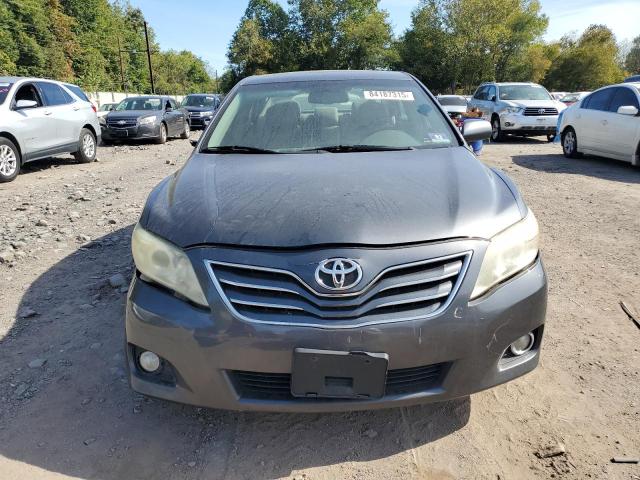 4T1BK3EK5BU623328 - 2011 TOYOTA CAMRY SE 灰色 照片 5