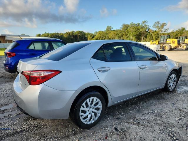 5YFBURHE4KP897544 - 2019 TOYOTA COROLLA L ვერცხლისფერი ფოტო 3