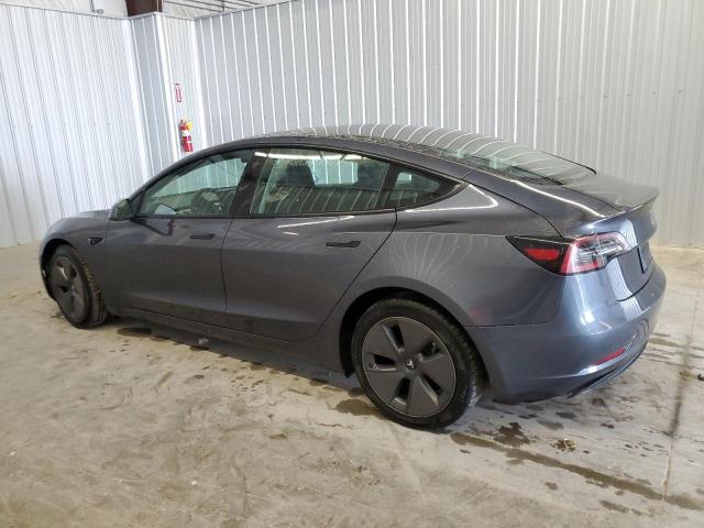 5YJ3E1EAXPF451132 - 2023 TESLA MODEL 3 Gris foto 2