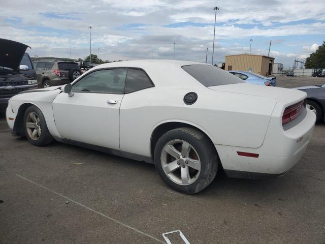 2B3CJ4DG7BH542043 - 2011 DODGE CHALLENGER WHITE photo 2