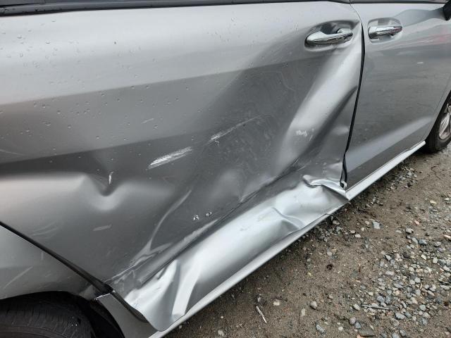 5TDYRKEC6RS180523 - 2024 TOYOTA SIENNA XLE GRAY photo 11