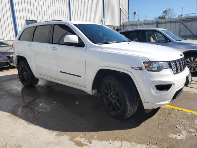1C4RJFAG8JC486995 - 2018 JEEP GRAND CHER LAREDO Սպիտակ լուսանկար 4