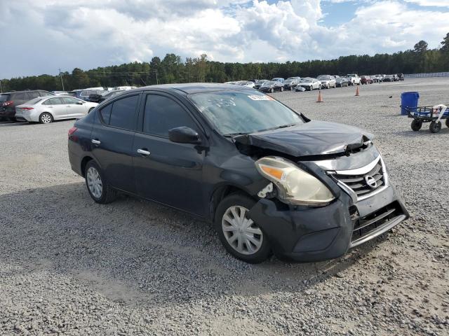 3N1CN7AP0JL872852 - 2018 NISSAN VERSA S BLACK photo 4