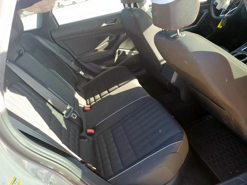 3VW6T7BU7KM170153 - 2019 VOLKSWAGEN JETTA GLI 灰色 照片 10