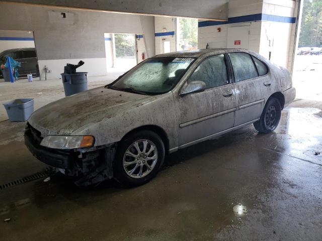 2000 NISSAN ALTIMA XE, 