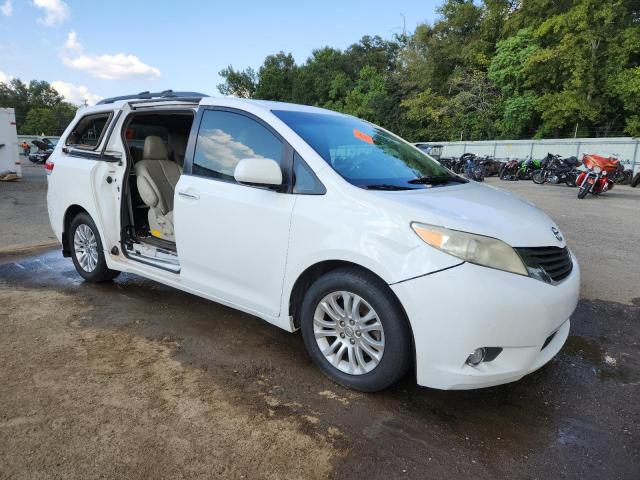 5TDYK3DC4DS405008 - 2013 TOYOTA SIENNA XLE 白色 照片 4