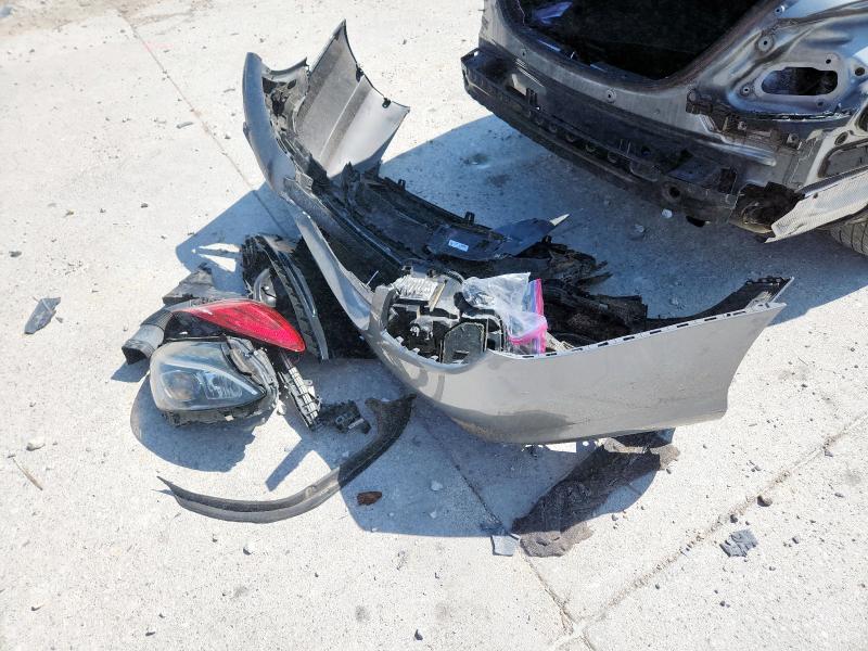 55SWF4KB4GU117783 - 2016 MERCEDES-BENZ C 300 4MATIC GRAY photo 12