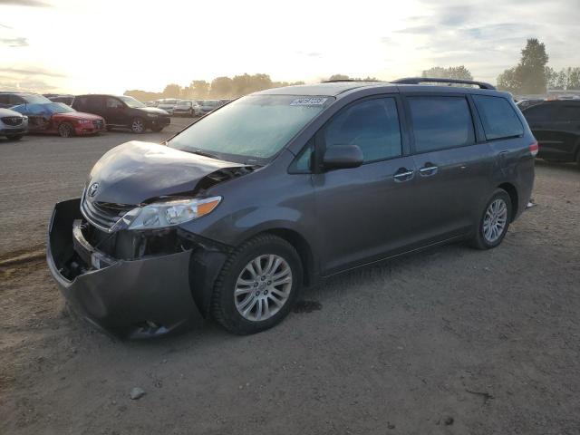 2014 TOYOTA SIENNA XLE, 