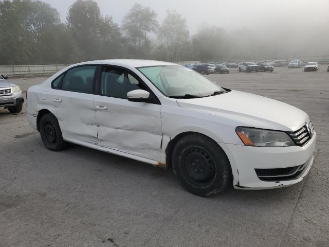 1VWAP7A31DC018347 - 2013 VOLKSWAGEN PASSAT S WHITE photo 4