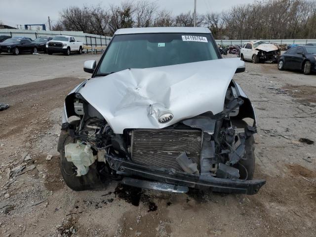 KNDJT2A68D7588074 - 2013 KIA SOUL + SILVER photo 5