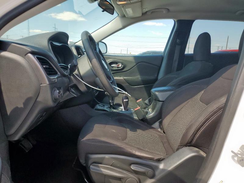 1C4PJLCB5KD297448 - 2019 JEEP CHEROKEE LATITUDE WHITE photo 7