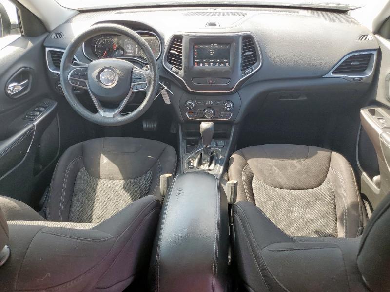 1C4PJLCB5KD297448 - 2019 JEEP CHEROKEE LATITUDE WHITE photo 8