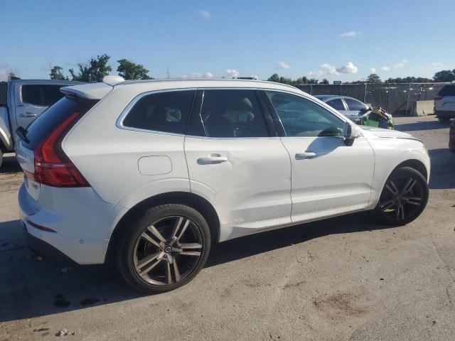LYV102RK0KB263681 - 2019 VOLVO XC60 T5 Blanc photo 3