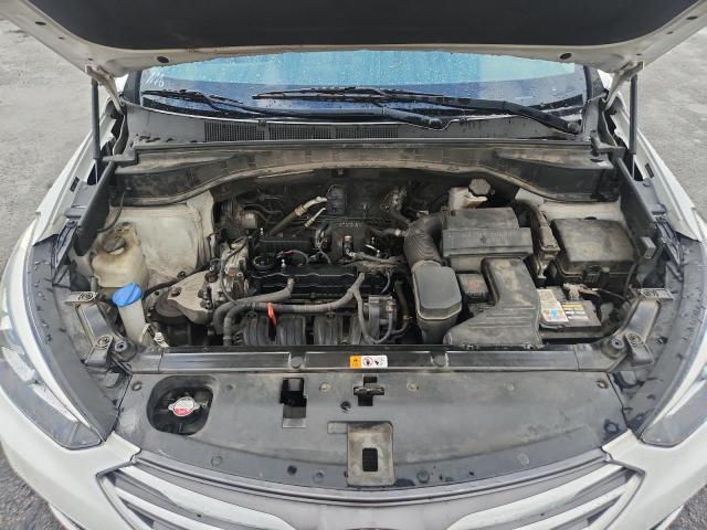 5NMZUDLB2JH101462 - 2018 HYUNDAI SANTA FE S WHITE photo 11