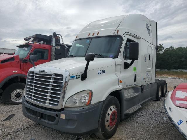 3AKJGLDR0JSHF3615 - 2018 FREIGHTLINER CASCADIA 1 أبيض صورة 2