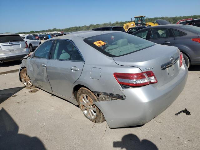 4T1BK3EK7BU122442 - 2011 TOYOTA CAMRY SE Gümüş foto 2