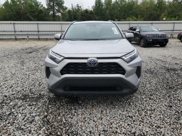 4T3RWRFV9RU135791 - 2024 TOYOTA RAV4 XLE SILVER photo 10