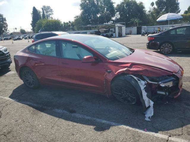 5YJ3E1EB5SF953838 - 2025 TESLA MODEL 3 Rojo foto 4