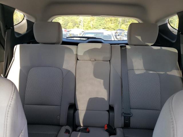 5XYZTDLB5HG386424 - 2017 HYUNDAI SANTA FE SPORT SILVER photo 10