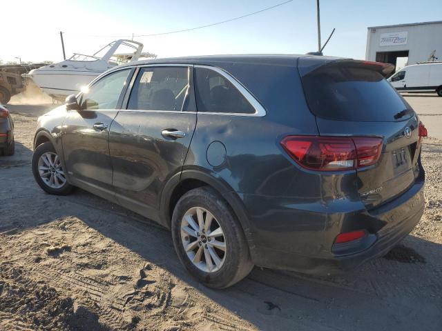 5XYPGDA57LG617891 - 2020 KIA SORENTO S GRAY photo 2