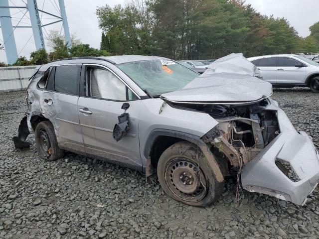 2T3F1RFV3LC076845 - 2020 TOYOTA RAV4 LE SILVER photo 4