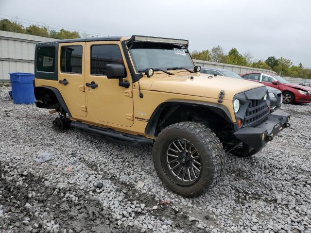 1C4BJWEG0DL629549 - 2013 JEEP WRANGLER UNLIMITED SAHARA YELLOW photo 4